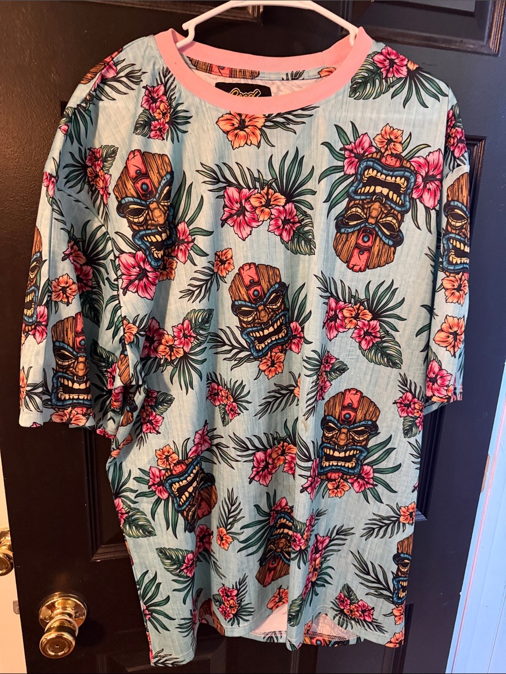 Tiki Mask Floral Short Sleeve Tee - Light Blue & Pink